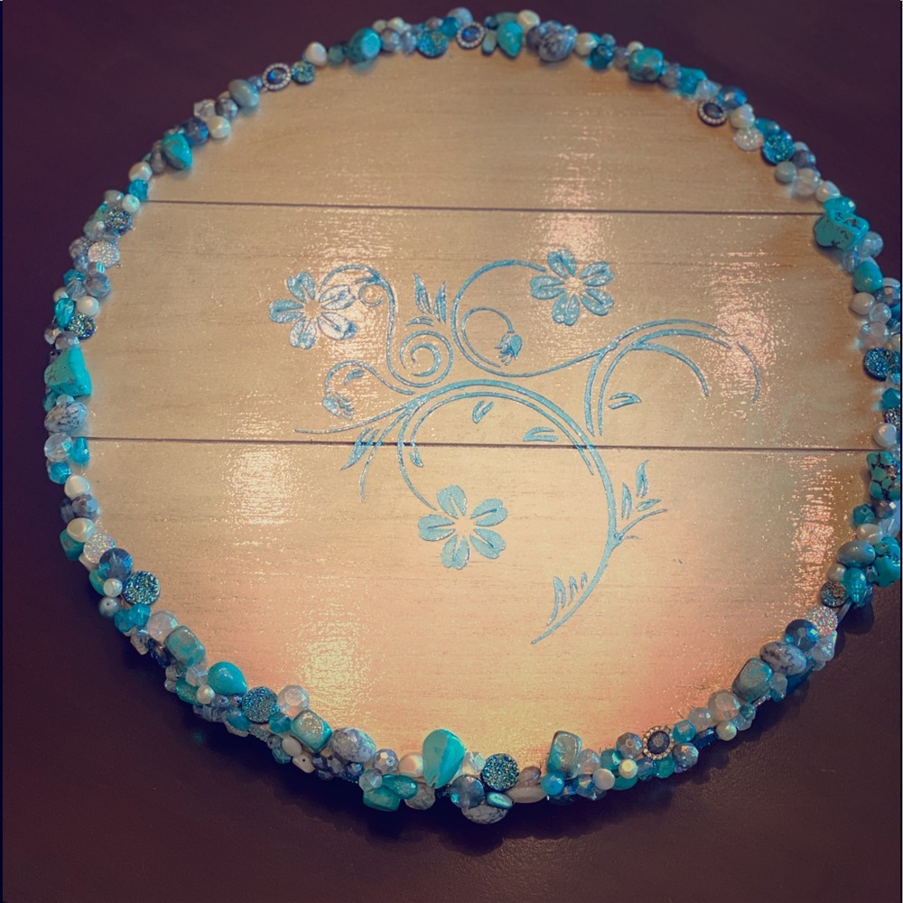Turning decor centerpiece